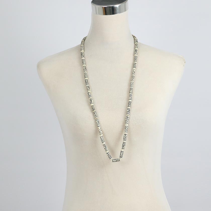 NECKLACE BONE PIPE B&WITHASSORTED