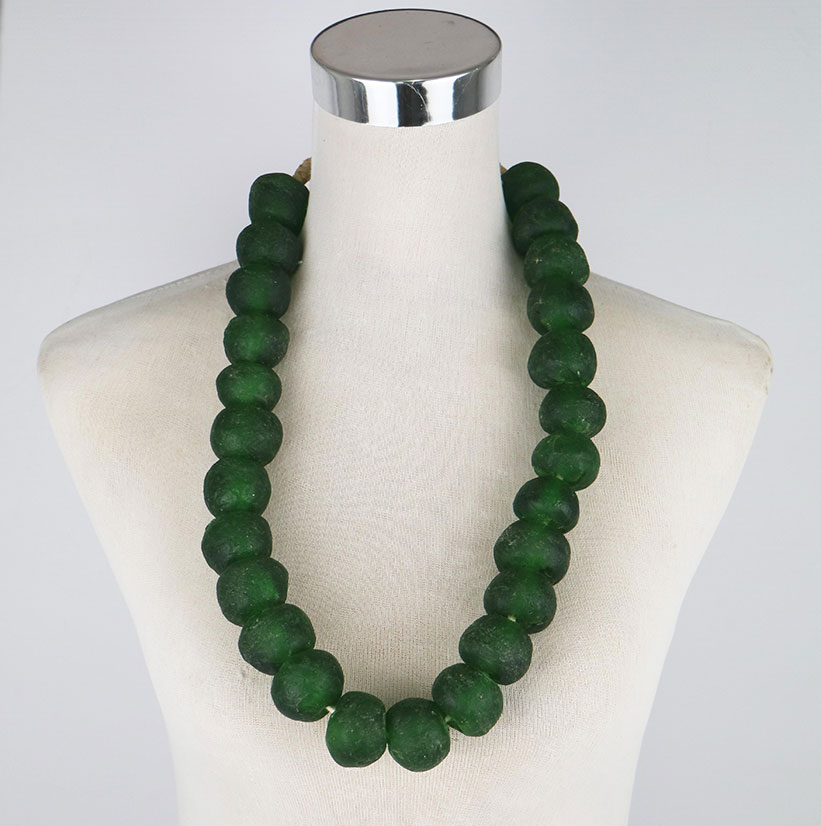 NECKLACE GLASS BEAD CHUNKY DOUBLE EMERALD