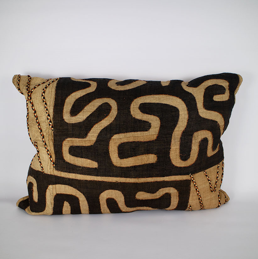 CUSHION ARROW EMBROIDERED