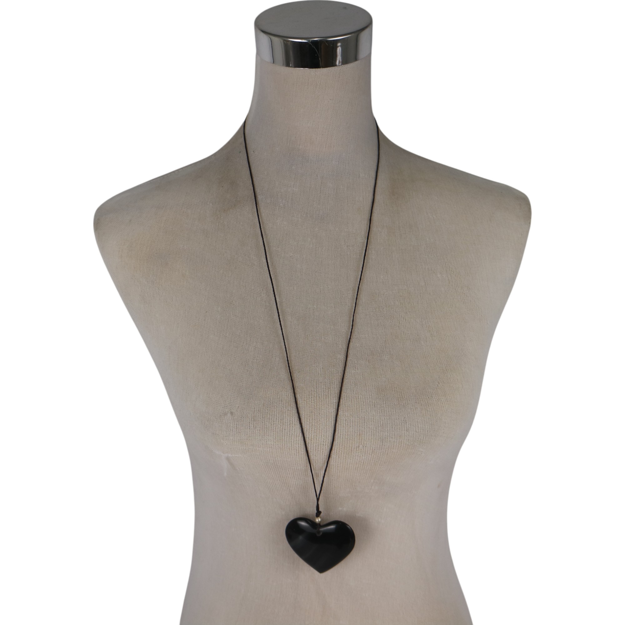 NECKLACE SINGLE HEART HORN