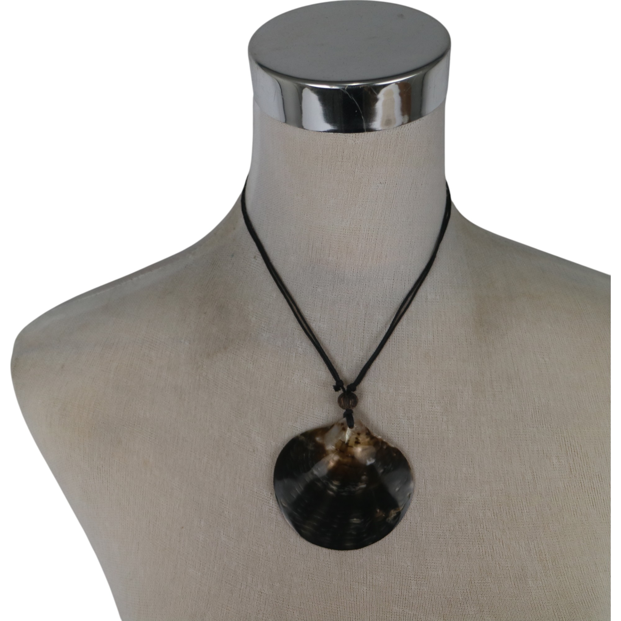 NECKLACE SHELL DISK