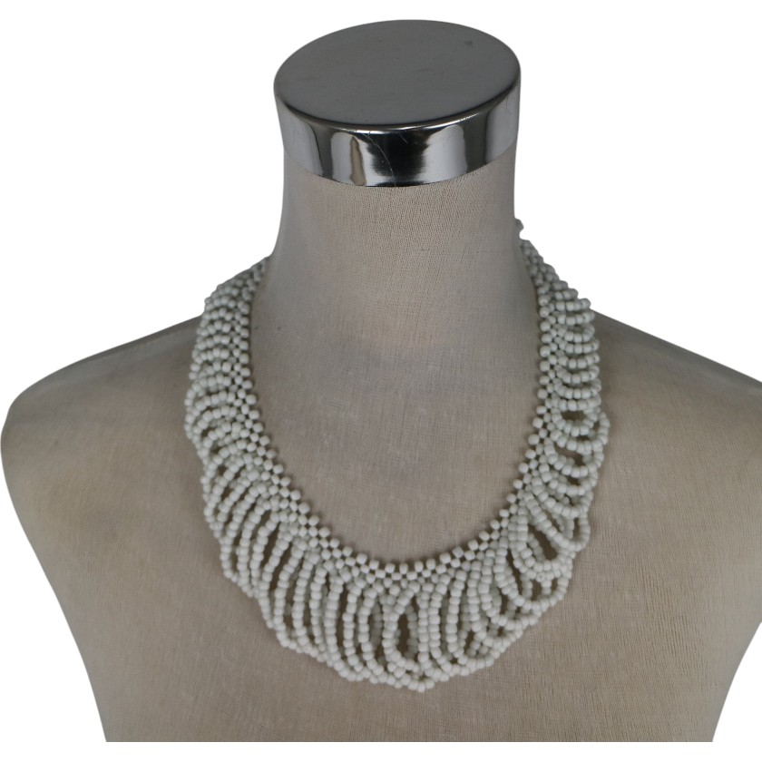 NECKLACE MULTI LOOP WHITE